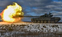 Xe tăng Nga nghiền nát 100 mục tiêu trong tập trận bắn đạn thật