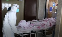 Một ngày làm việc của bác sĩ cấp cứu tại Vũ Hán giữa dịch virus corona