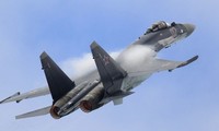 Xem chiến đấu cơ Su-35S Nga ném bom phá hủy mục tiêu