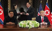 Tổng thống Mỹ Donald Trump và Chủ tịch Triều Tiên Kim Jong Un trong cuộc gặp tại Singapore vào tháng 6/2018. (Ảnh: Reuters)
