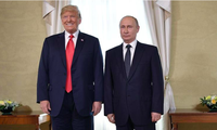 Tổng thống Mỹ Donald Trump và Tổng thống Nga Vladimir Putin trong cuộc gặp ở Helsinki tháng 7/2018. (Ảnh: CNN)