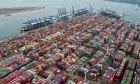Lượng hàng Trung Quốc mua của Mỹ không tăng, khiến ông Trump dọa sẽ quay lưng với thỏa thuận thương mại giai đoạn 1. (Ảnh: SCMP)