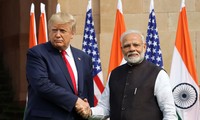 Thủ tướng Ấn Độ Narendra Modi tiếp Tổng thống Trump trong chuyến thăm Ấn Độ vào tháng 2 năm nay. (Ảnh: Bloomberg)