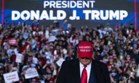 Tổng thống Mỹ Donald Trump trong cuộc vận động cử tri ngày 1/11. (Ảnh: AP)