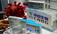 Quầy trưng bày vắc-xin của Sinopharm ở Bắc Kinh. (Ảnh: Reuters)