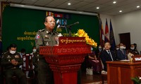 Bộ trưởng Quốc phòng Campuchia Sea Banh phát biểu tại cuộc gặp các nhân viên y tế được giao triển khai chương trình tiêm chủng. (Ảnh: Khmer Times)