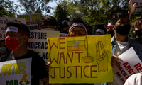 Người tị nạn Myanmar biểu tình phản đảo chính tại New Delhi ngày 3/3. (Ảnh: Reuters)
