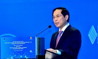 Bộ trưởng Ngoại giao Bùi Thanh Sơn phát biểu tại Đối thoại. (Ảnh: Mofa)
