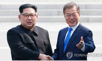 Lãnh đạo Hàn Quốc và Triều Tiên gặp nhau hồi tháng 4/2018. (Ảnh: Yonhap)