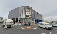 Trước siêu thị New Lynn ở Auckland. (Ảnh: Reuters)