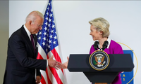 Tổng thống Mỹ Joe Biden và Chủ tịch Ủy ban châu Âu Ursula von der Leyen trong cuộc họp báo chung tại Roma (Ý). (Ảnh: Reuters)