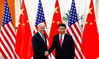 Ông Joe Biden và ông Tập Cận Bình trong cuộc gặp hồi năm 2013. (Ảnh: Reuters)