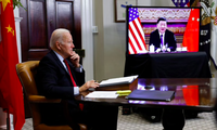 Tổng thống Mỹ Joe Biden trong cuộc gặp nhà lãnh đạo Trung Quốc qua màn hình. (Ảnh: Reuters)