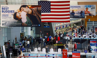 Trong sân bay quốc tế Boston, Mỹ (Ảnh: Reuters)