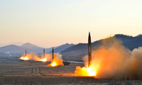 Hình ảnh dàn tên lửa Triều Tiên không rõ được phóng vào ngày nào được KCNA đăng tải