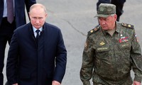Tổng thống Nga Vladimir V. Putin và Bộ trưởng Quốc phòng Sergei K. Shoigu. (Ảnh: NYT)