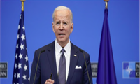 Tổng thống Mỹ Joe Biden phát biểu sau thượng đỉnh NATO, sau khi lên đường thăm Ba Lan. (Ảnh: AP)