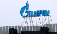Logo của tập đoàn Gazprom ở St Petersburg. (Ảnh: DPA)