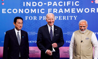 Lãnh đạo Nhật Bản, Mỹ và Ấn Độ tại lễ khởi động thảo luận về IPEF tại Tokyo ngày 23/5. (Ảnh: Reuters)