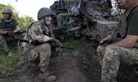 Binh lính Ukraine trên chiến trường. (Ảnh: NYT)