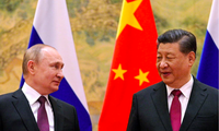 Tổng thống Nga Vladimir Putin và Chủ tịch Trung Quốc Tập Cận Bình trong cuộc gặp tại Bắc Kinh vào tháng 2. (Ảnh: NY Times)