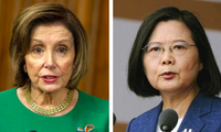 Chủ tịch Hạ viện Mỹ Nancy Pelosi (trái) và nhà lãnh đạo Đài Loan Thái Anh Văn
