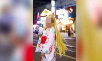 Cô gái Trung Quốc bị cảnh sát áp giải và thẩm vấn vì hoá trang thành nhân vật anime