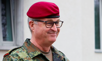Tướng Eberhard Zorn. (Ảnh: Reuters)