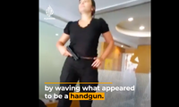 Một phụ nữ Li-băng cầm súng xông vào ngân hàng để đòi rút tiền của chính mình