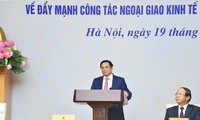 Thủ tướng Phạm Minh Chính phát biểu chỉ đạo hội nghị. (Ảnh: Mofa)