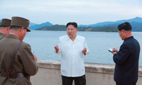 Nhà lãnh đạo Triều Tiên trong bức ảnh được KCNA đăng ngày 9/10