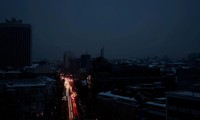 Thủ đô Kiev của Ukraine chìm trong bóng tối hôm 23/11. (Ảnh: Reuters)