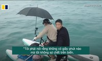 Hai người Trung Quốc đạp xe vượt biển suốt 6 giờ đồng hồ