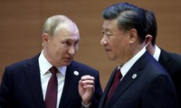 Tổng thống Nga Vladimir Putin và Chủ tịch Trung Quốc Tập Cận Bình gặp nhau tại hội nghị thượng đỉnh Tổ chức Hợp tác Thượng Hải ở Uzbekistan tháng 9/2022. (Ảnh: Sputnik)