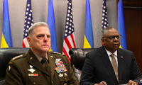 Bộ trưởng Quốc phòng Mỹ Lloyd Austin (phải) và Chủ tịch hội đồng tham mưu trưởng liên quân Mỹ Mark Milley. (Ảnh: Reuters)