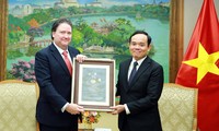 Phó Thủ tướng Trần Lưu Quang tiếp Đại sứ Mỹ Mark Knapper. (Ảnh: Chinhphu.vn)