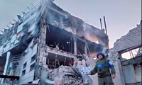Một toà nhà bị phá huỷ ở Lugansk ngày 12/5