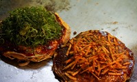 Bánh Okonomiyaki có thể kết hợp với nhiều món ăn đặc trưng của các nước