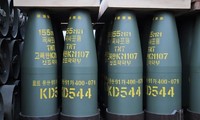 Wall Street Journal: Hàng trăm ngàn quả đạn pháo từ Hàn Quốc trên đường đến Ukraine 