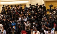 Các phóng viên chờ tác nghiệp trong Đại lễ đường nhân dân Trung Quốc tháng 10/2022. (Ảnh: Getty)