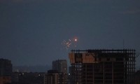 Một UAV nổ tung trên bầu trời Kiev ngày 20/6. (Ảnh: Reuters)