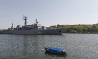 Tàu Hải quân Nga Perekop cập cảng Havana ngày 11/7. (Ảnh: CNN)