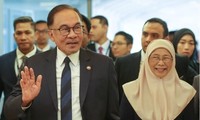 Thủ tướng Malaysia Anwar Ibrahim và Phu nhân. (Ảnh: Malaysiakini)