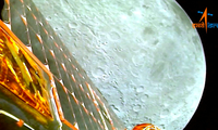 Ảnh cận Mặt trăng do camera của Chandrayaan-3 chụp. (Ảnh: ISRO)