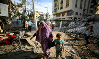 Một con phố ở Gaza tan hoang sau khi bị Israel tấn công trả đũa ngày 7/10. (Ảnh: Getty)