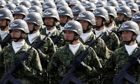 Quân đội Nhật phải áp dụng một số biện pháp để đối phó với tình trạng thiếu người. (Ảnh: Reuters)
