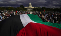 Cuộc tuần hành trước Đồi Capitol để ủng hộ Palestine và kêu gọi ngừng bắn ở Gaza ngày 21/10. (Ảnh: AP)