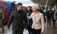 Chủ tịch EU Ursula von der Leyen vừa có chuyến thăm Ukraine. (Ảnh: Reuters)