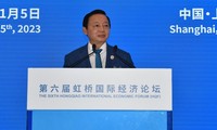 Phó Thủ tướng Trần Hồng Hà phát biểu tại diễn đàn trong khuôn khổ Hội chợ nhập khẩu quốc tế Trung Quốc (CIIE) lần 6 tại Thượng Hải. (Ảnh: Mofa)