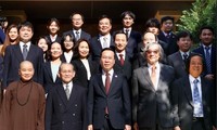 Chủ tịch nước Võ Văn Thưởng phát biểu tại cuộc gặp đại diện các thế hệ người Việt ở Nhật Bản có nhiều đóng góp. (Ảnh: TTXVN)
